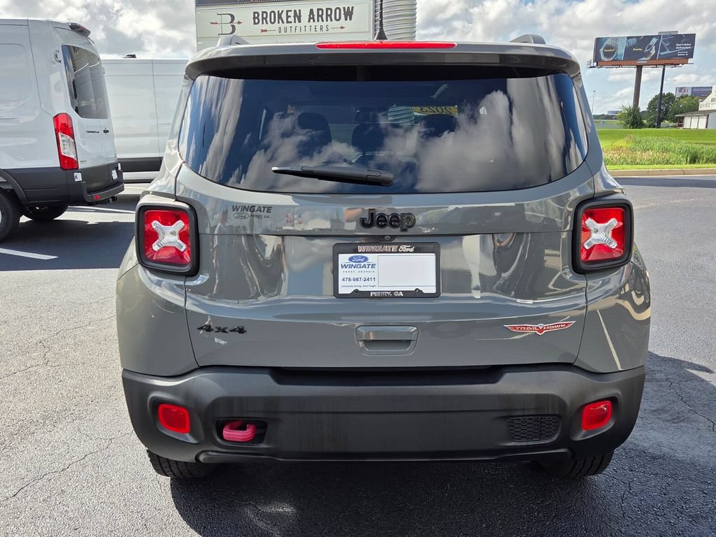 Used 2023 Jeep Renegade Trailhawk w/ Sun/Sound Group AWD/4WD image 9