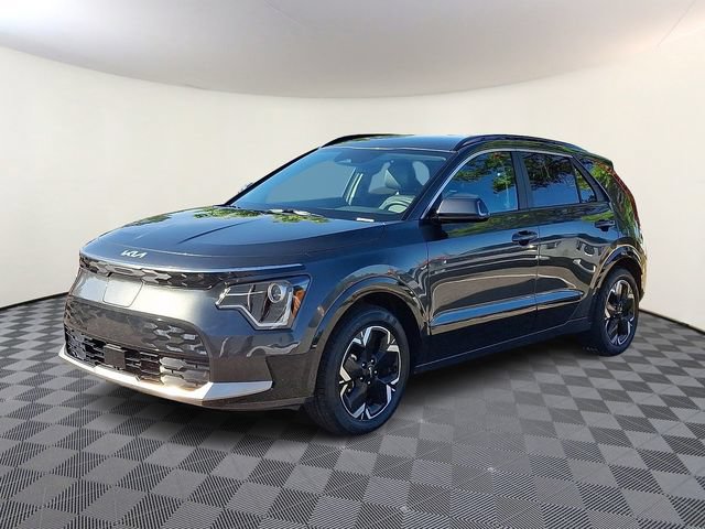 Certified 2024 Kia Niro Wind FWD image 3