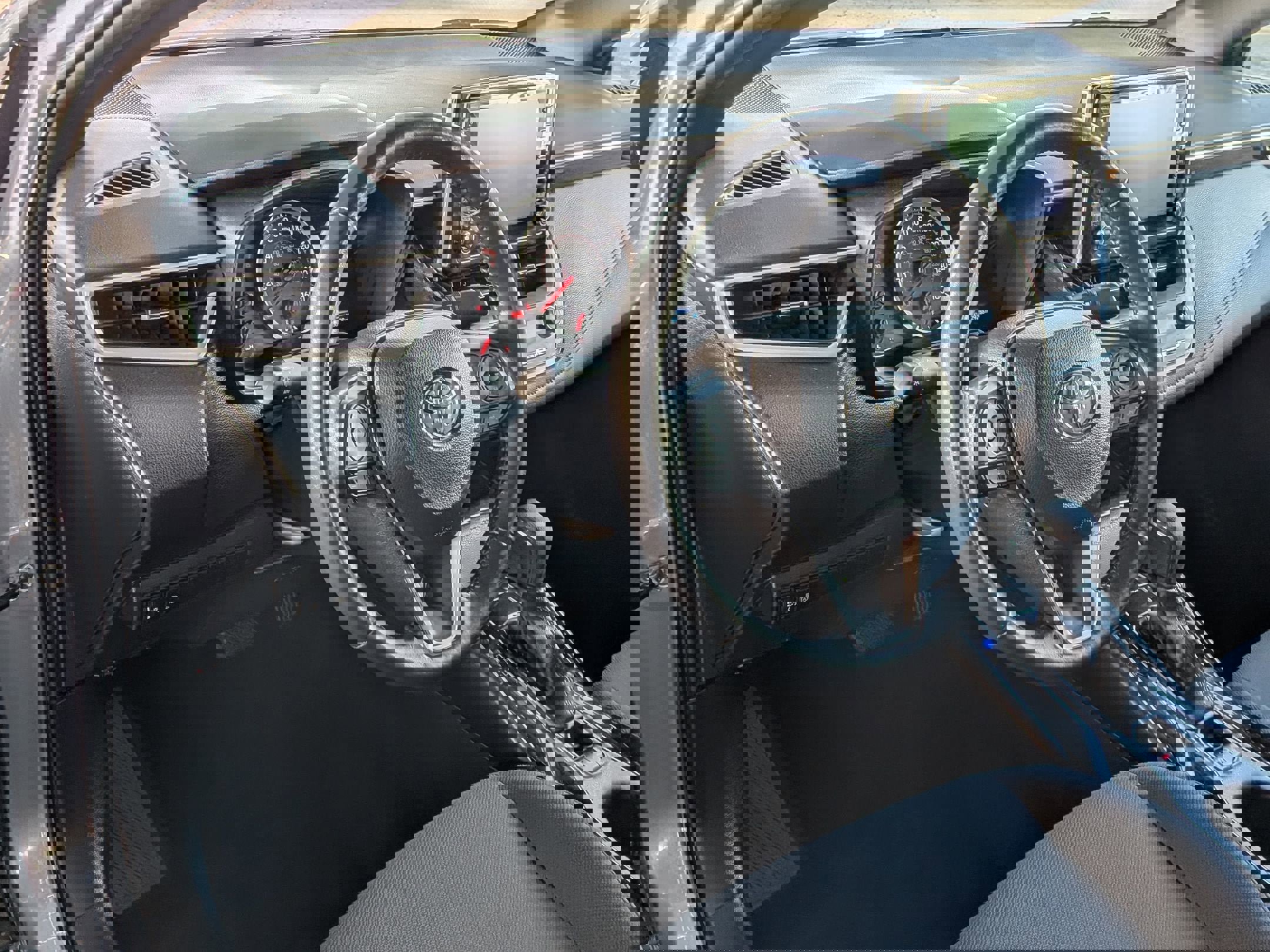 Certified 2020 Toyota Corolla SE image 13