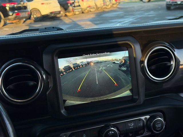 Used 2021 Jeep Wrangler Unlimited Sahara image 5