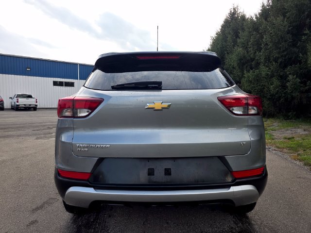 Used 2023 Chevrolet TrailBlazer LT w/ Convenience Package AWD/4WD image 3