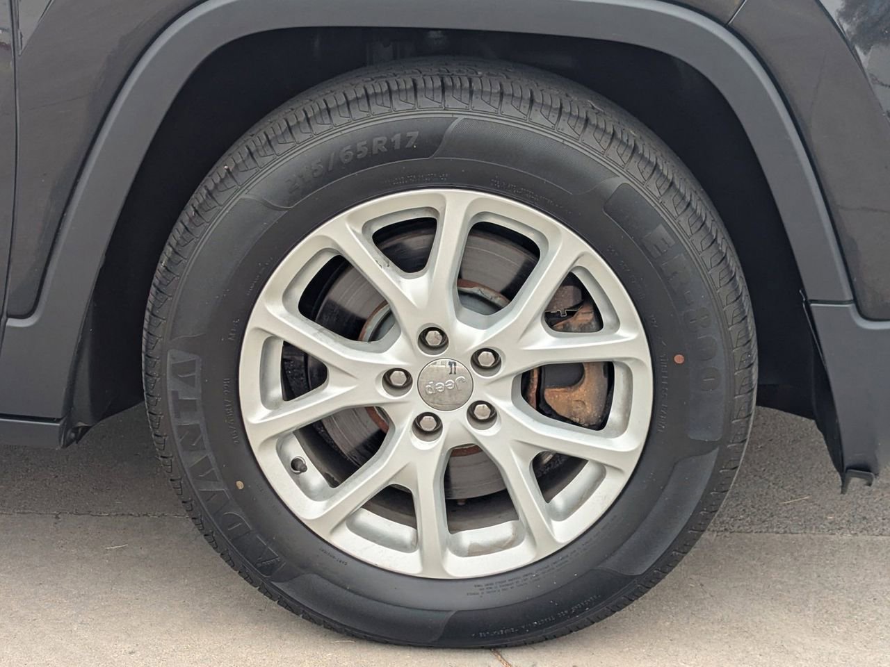 Used 2016 Jeep Cherokee Latitude FWD image 7