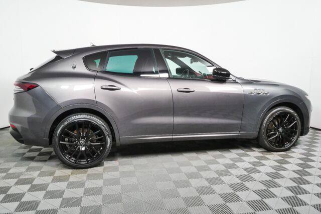 Used 2022 Maserati Levante Modena AWD/4WD image 18