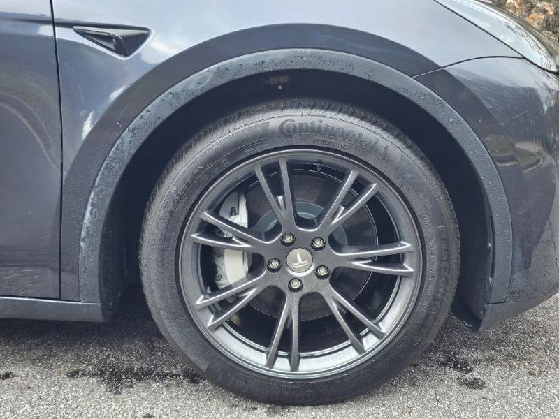 Used 2024 Tesla Model Y Long Range image 17