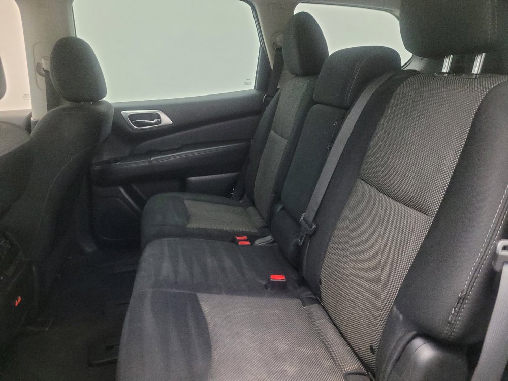 Used 2020 Nissan Pathfinder SV AWD/4WD image 18