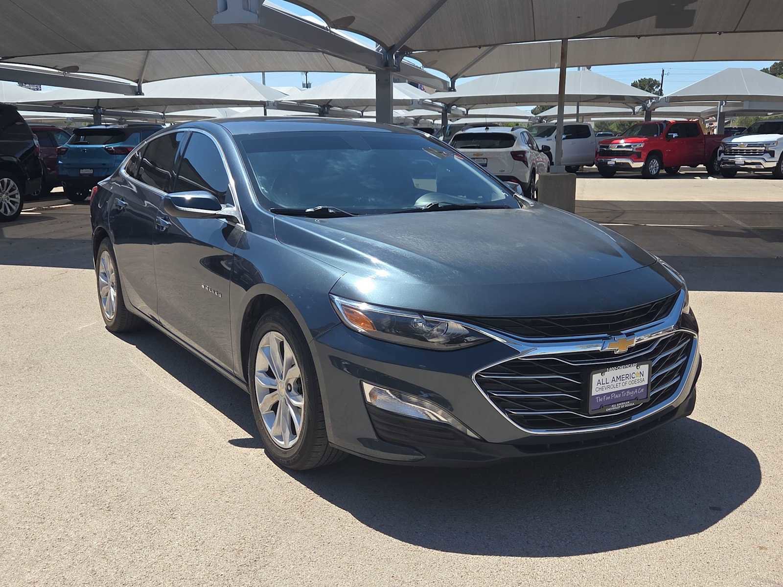 Used 2020 Chevrolet Malibu LT image 2