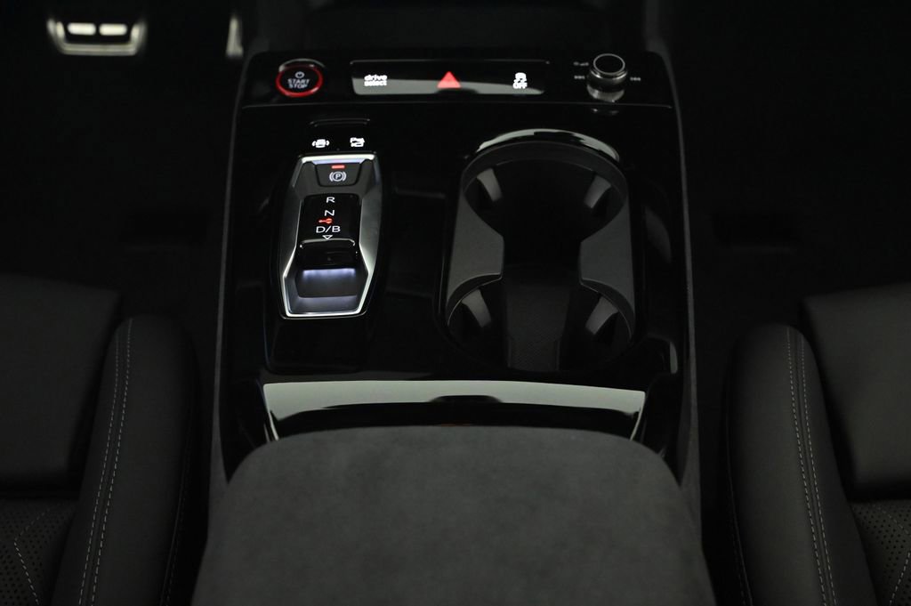 New 2025 Audi S6 e-tron Premium Plus AWD/4WD image 13