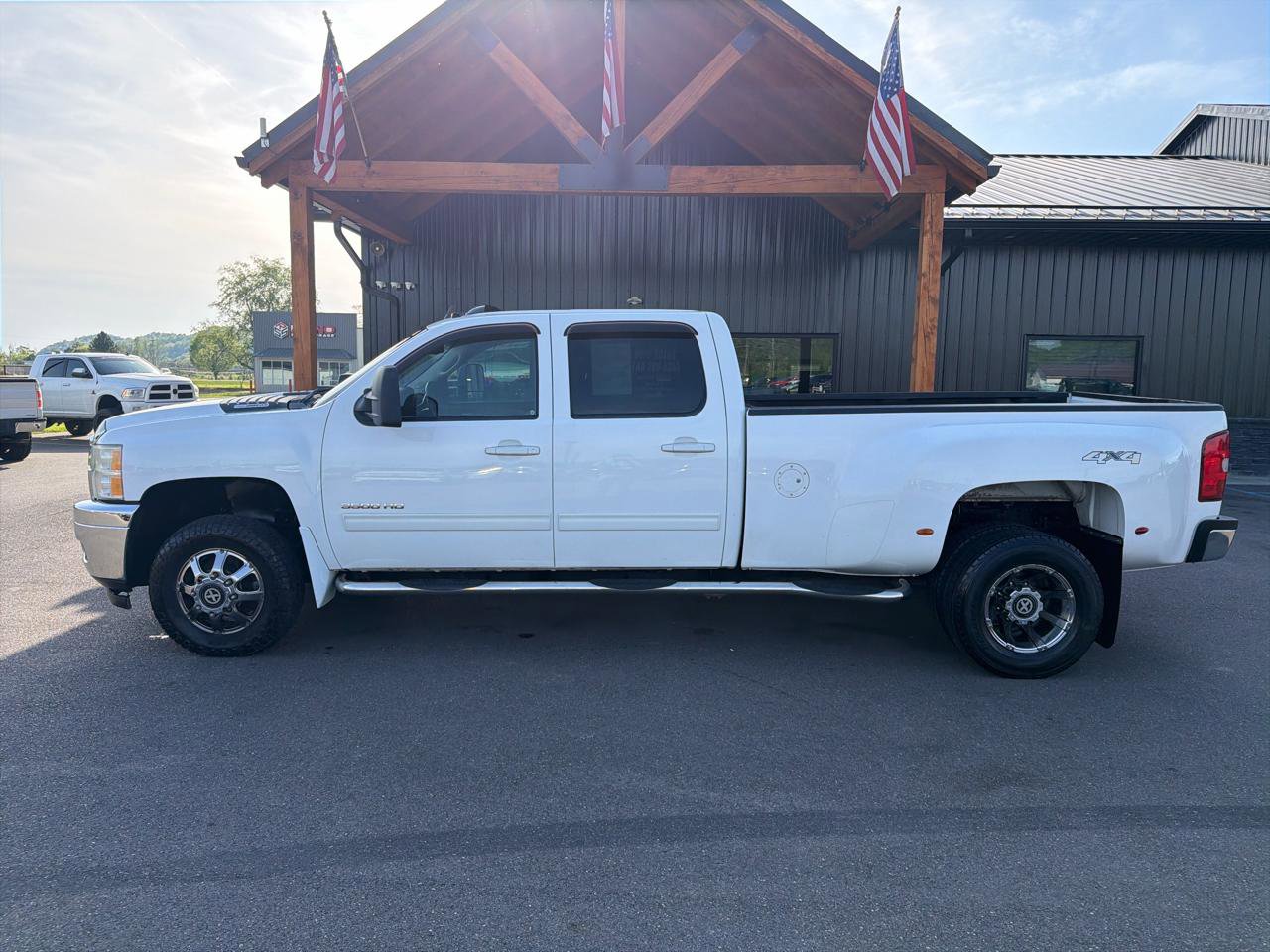 Used 2011 Chevrolet Silverado 3500 LTZ AWD/4WD image 20