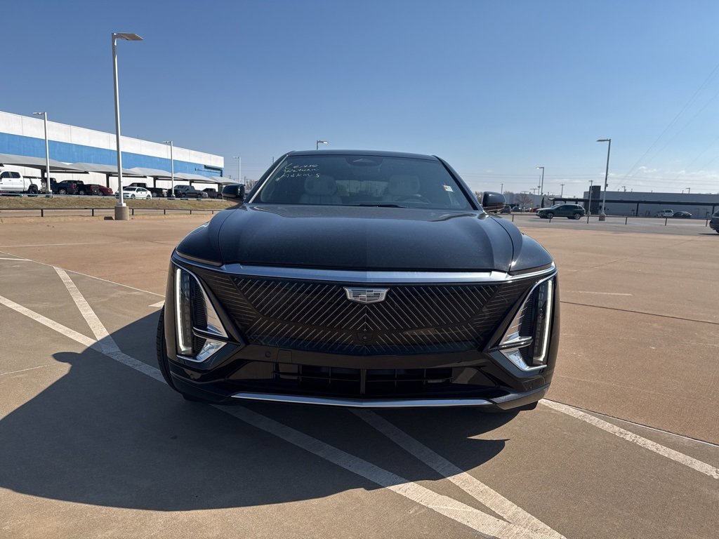 Used 2023 Cadillac Lyriq 2WD image 11