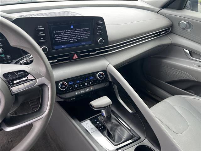 Used 2023 Hyundai Elantra SEL image 14