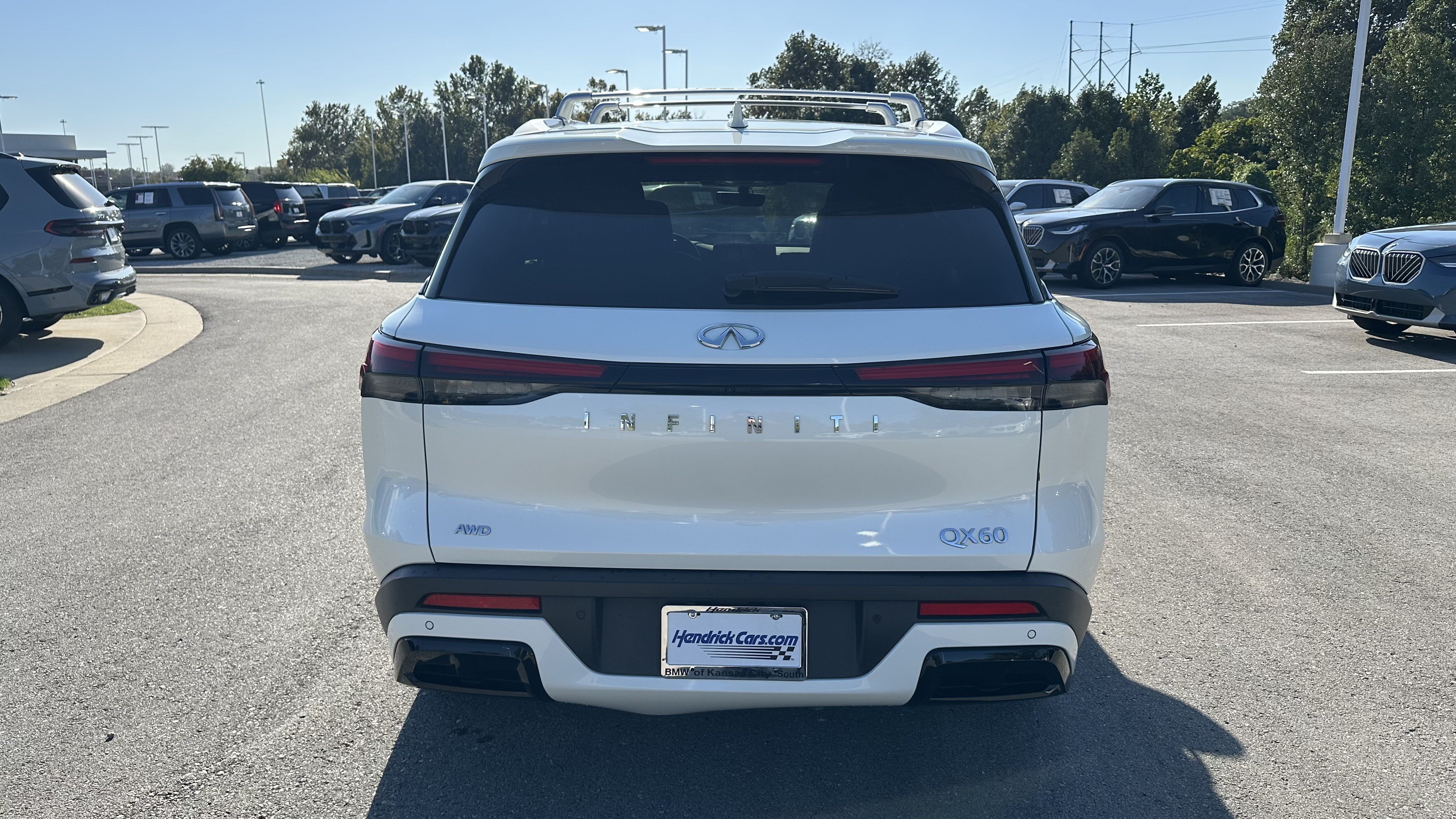 Used 2024 INFINITI QX60 Luxe AWD/4WD image 9