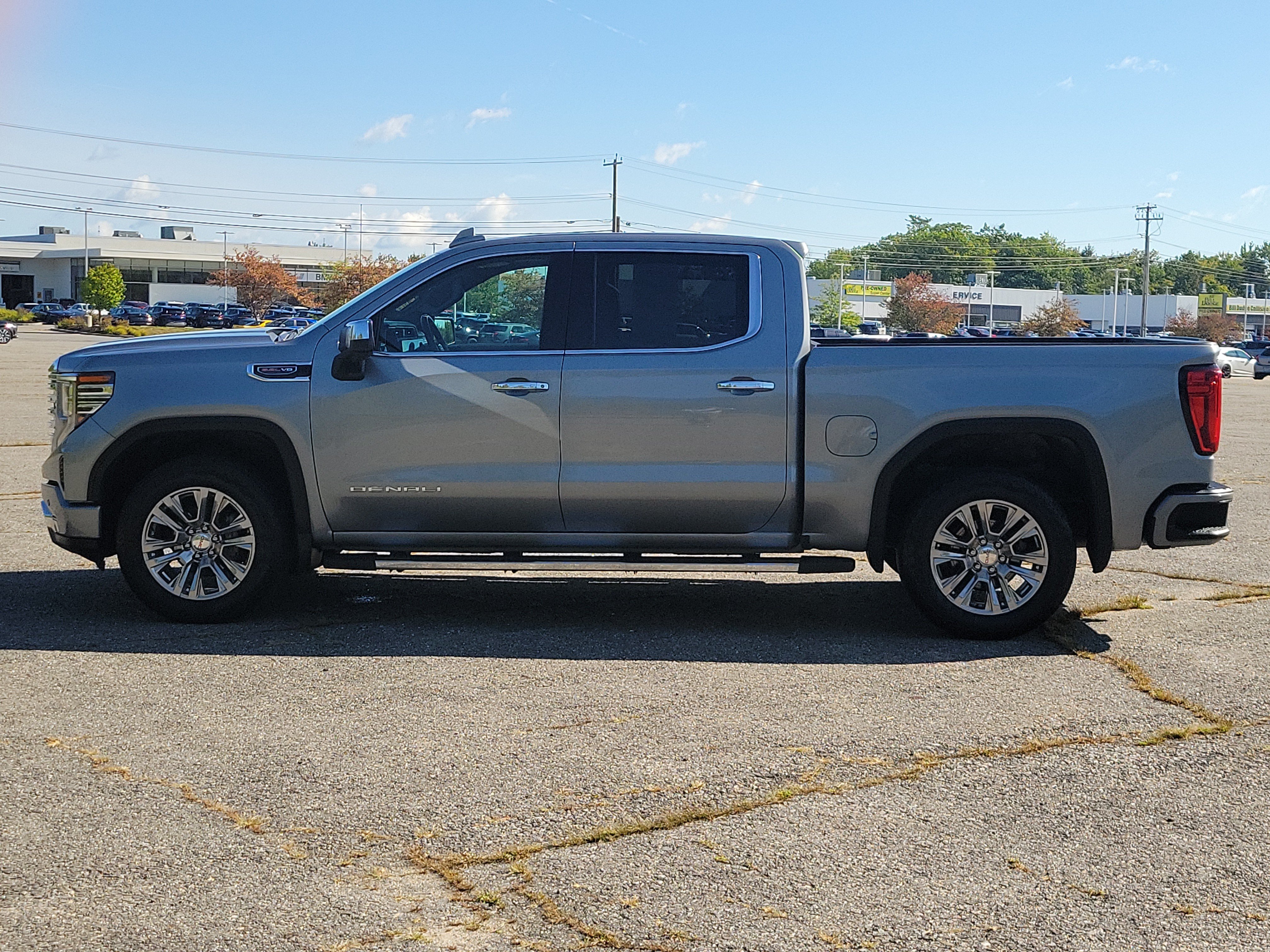Used 2024 GMC Sierra 1500 Denali AWD/4WD image 8