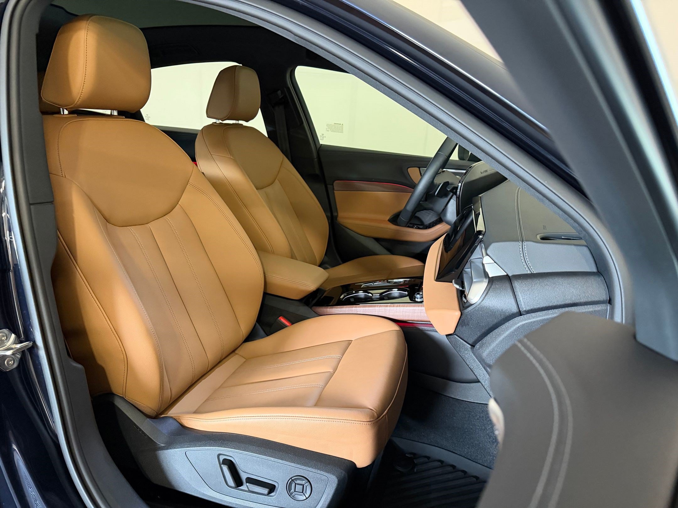 Certified 2025 Audi A5 2.0T Premium Plus w/ Premium Plus AWD/4WD image 25