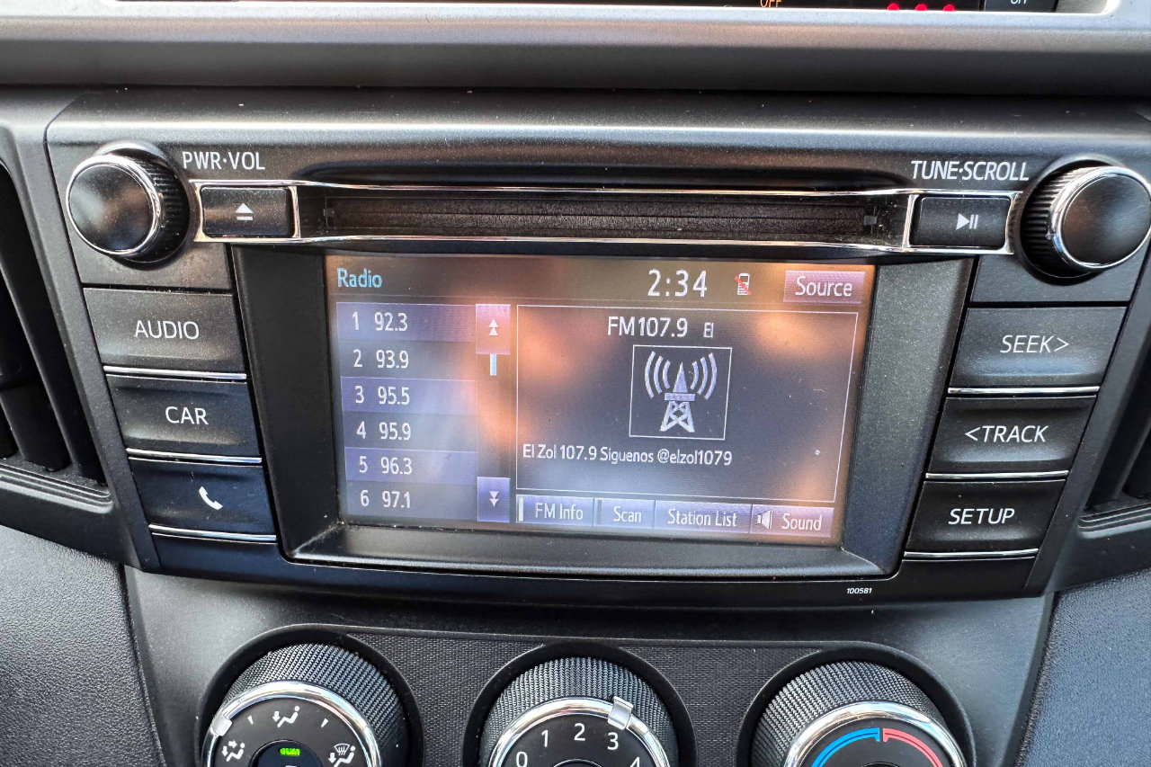 Used 2018 Toyota RAV4 LE w/ All Weather Liner Package image 17