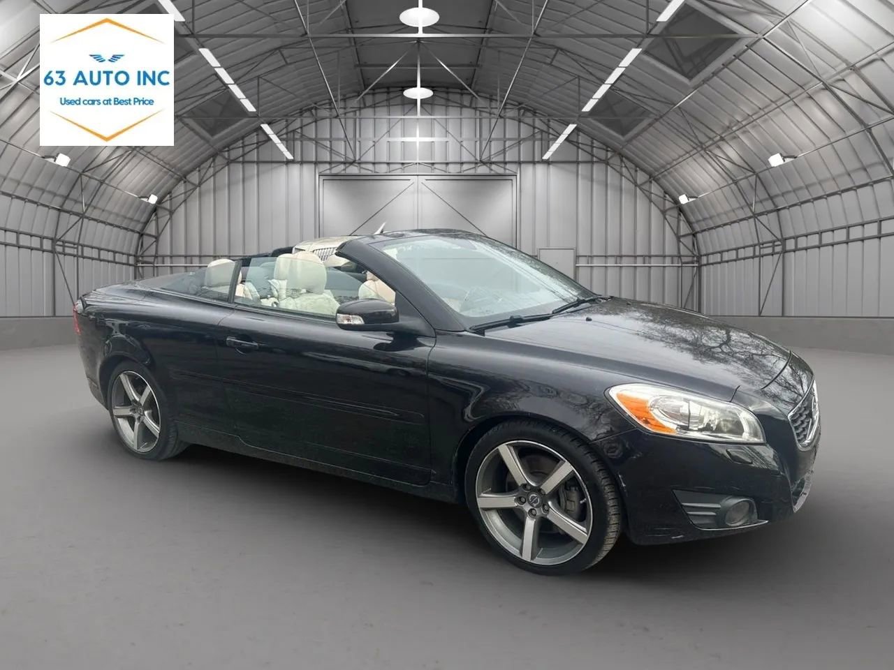 Used 2011 Volvo C70 T5 FWD image 1