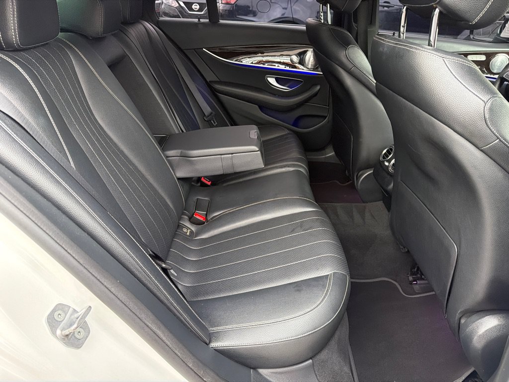 Used 2017 Mercedes-Benz E 300 4MATIC image 37