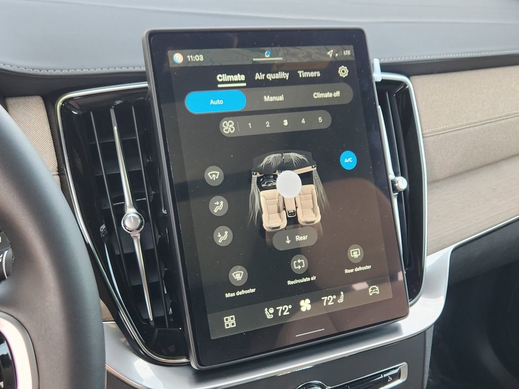 New 2026 Volvo XC90 B6 Plus w/ Protection Package Premier image 14