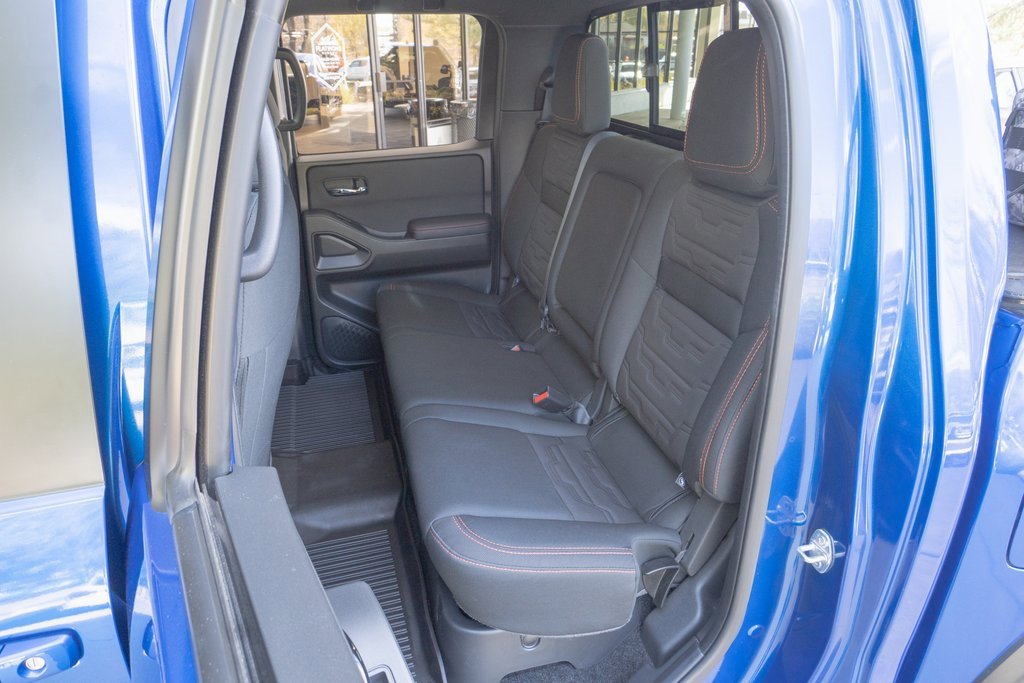 Used 2024 Nissan Frontier PRO-4X w/ Technology Package image 17