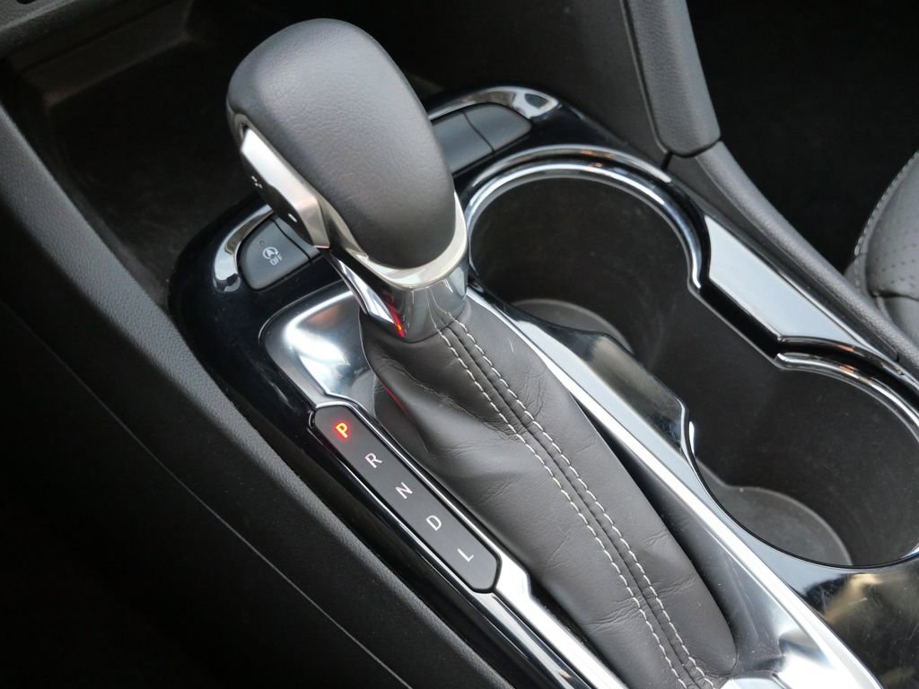 Used 2022 Buick Encore GX Essence w/ Experience Buick Package image 23