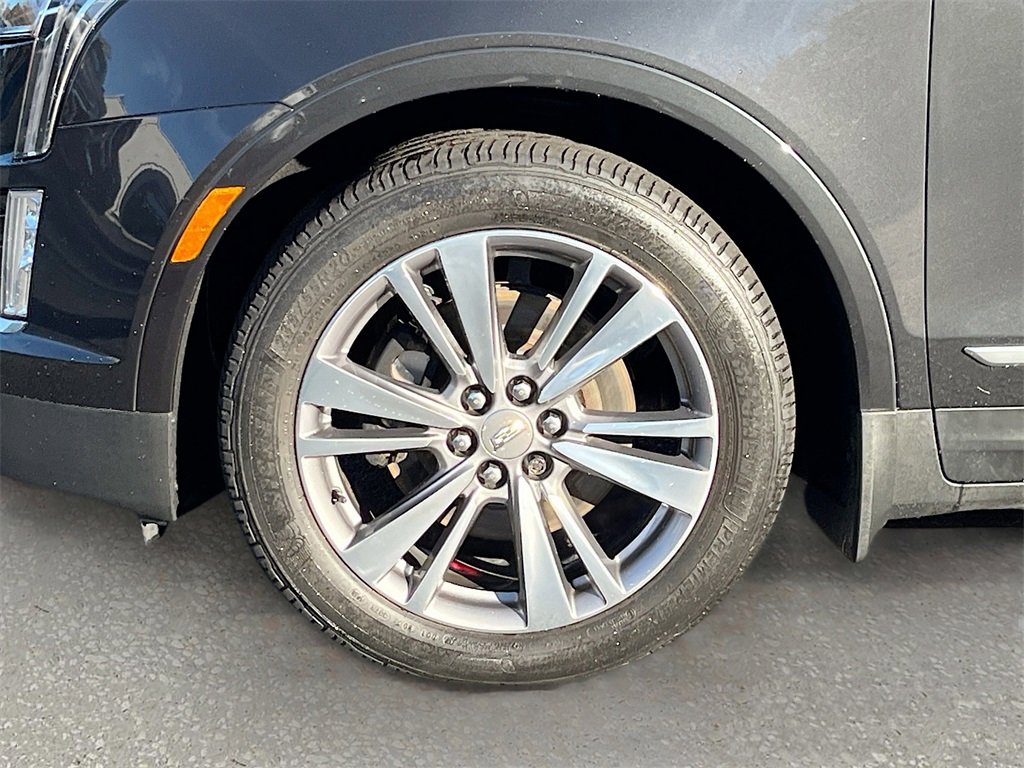 Used 2020 Cadillac XT5 Premium Luxury w/ LPO, Floor Liner Package image 31