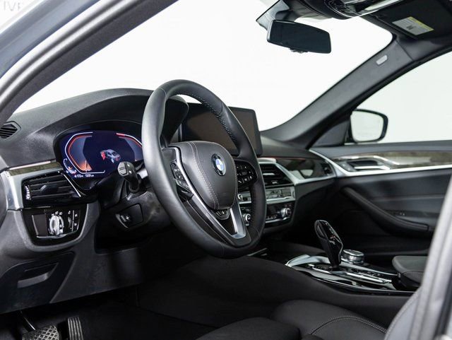 Used 2023 BMW 530i w/ Convenience Package image 10