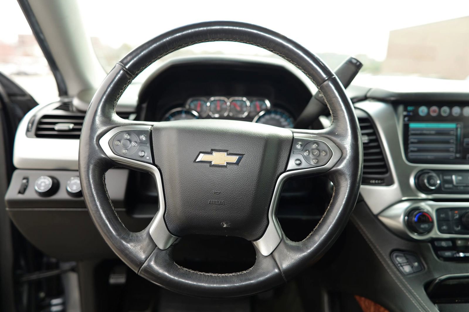 Used 2018 Chevrolet Suburban Premier image 19