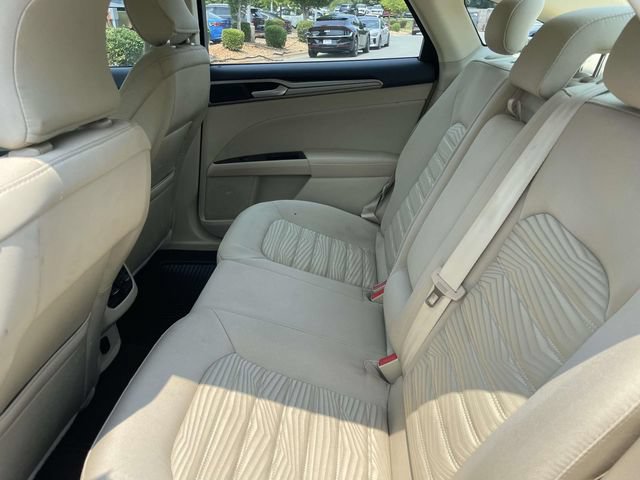 Used 2016 Ford Fusion SE FWD image 14
