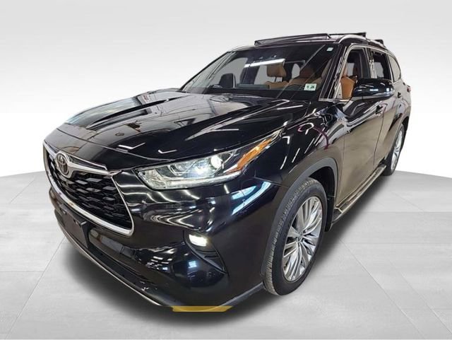 Used 2023 Toyota Highlander Platinum image 16