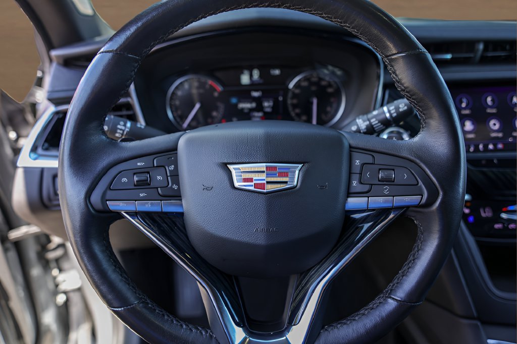 Certified 2025 Cadillac XT6 Premium Luxury FWD image 12