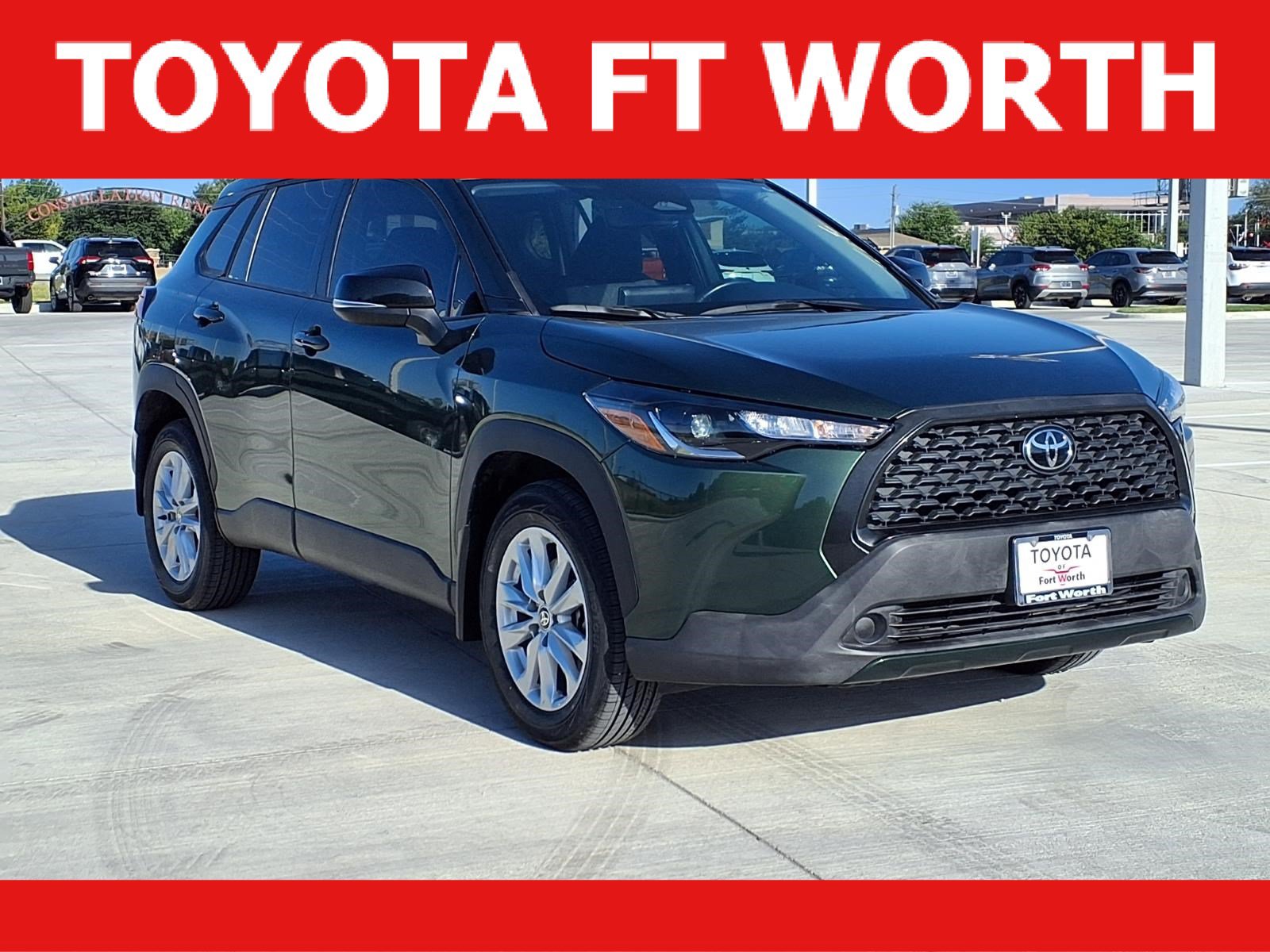 Used 2025 Toyota Corolla Cross LE FWD image 1