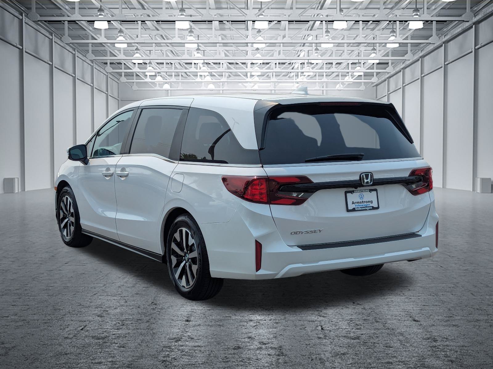 Used 2025 Honda Odyssey EX-L image 3