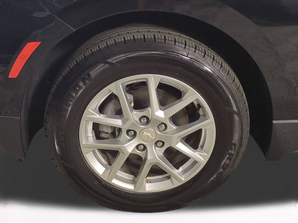 Used 2024 Chevrolet Equinox LT AWD/4WD image 11