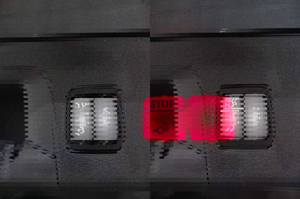 Used 2020 Mercedes-Benz GLS 450 4MATIC image 11