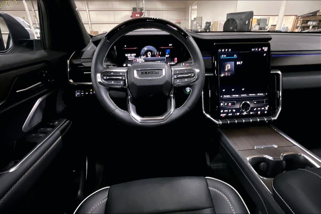 Used 2024 GMC Acadia Denali w/ Super Cruise Package image 5