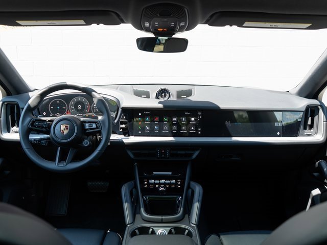 New 2025 Porsche Cayenne Coupe image 21