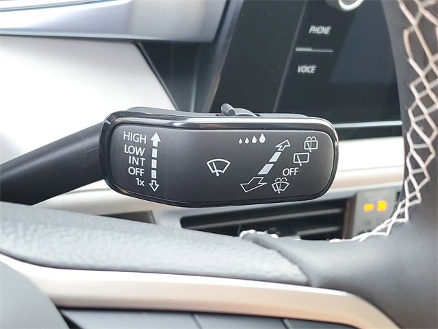 New 2025 Volkswagen Taos SE image 24