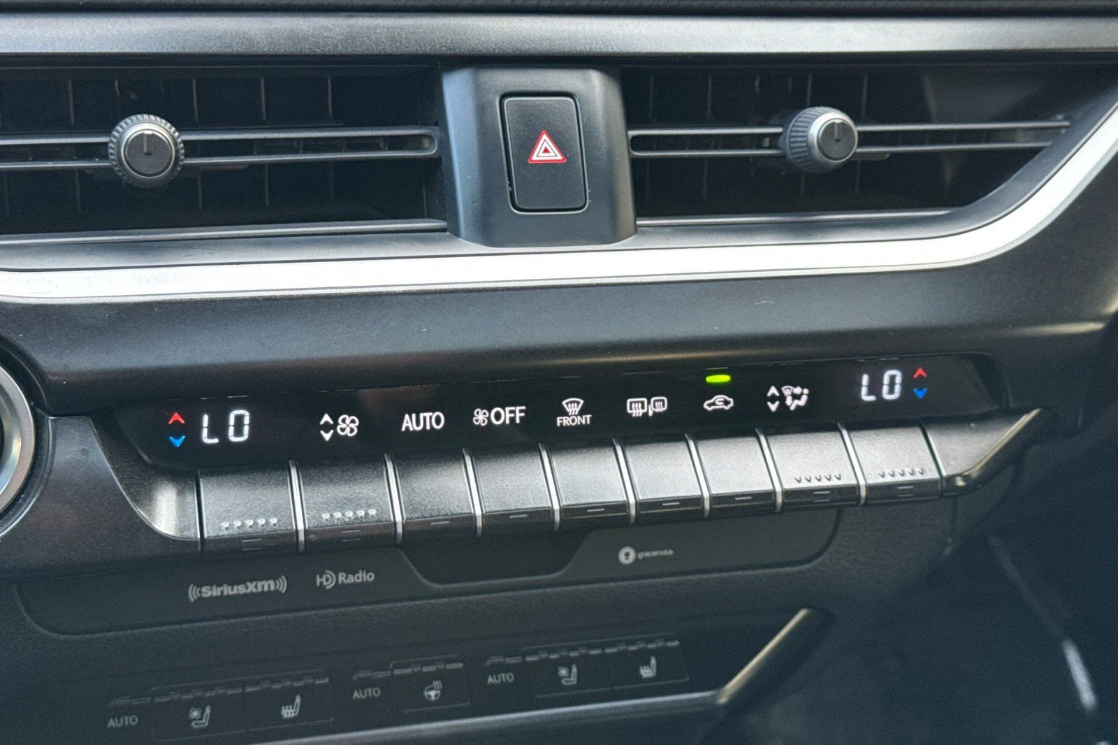 Used 2019 Lexus UX 200 image 19