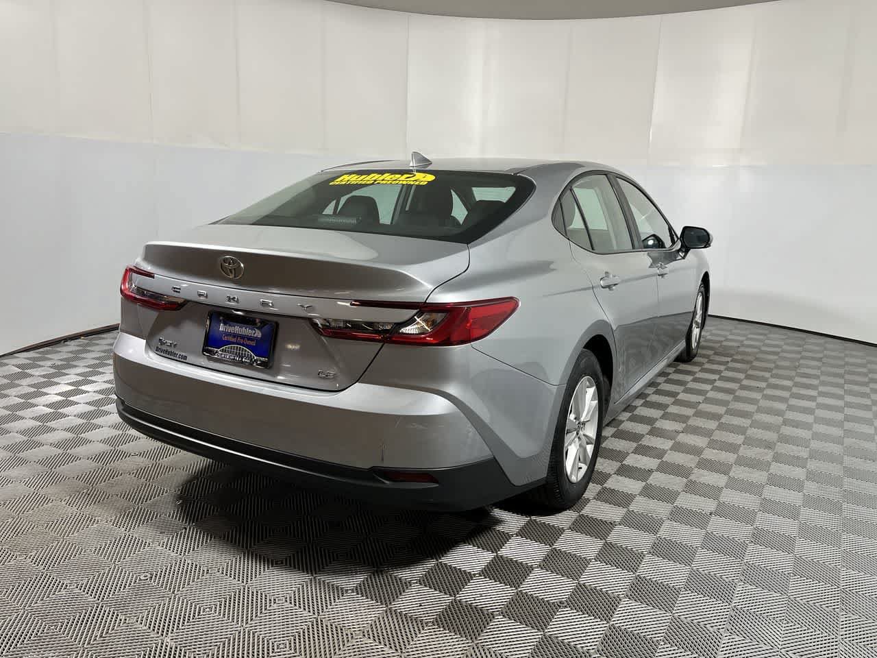 Used 2025 Toyota Camry LE FWD image 8