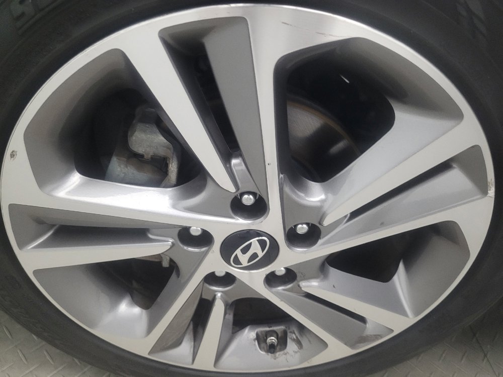 Used 2018 Hyundai Elantra Limited FWD image 31