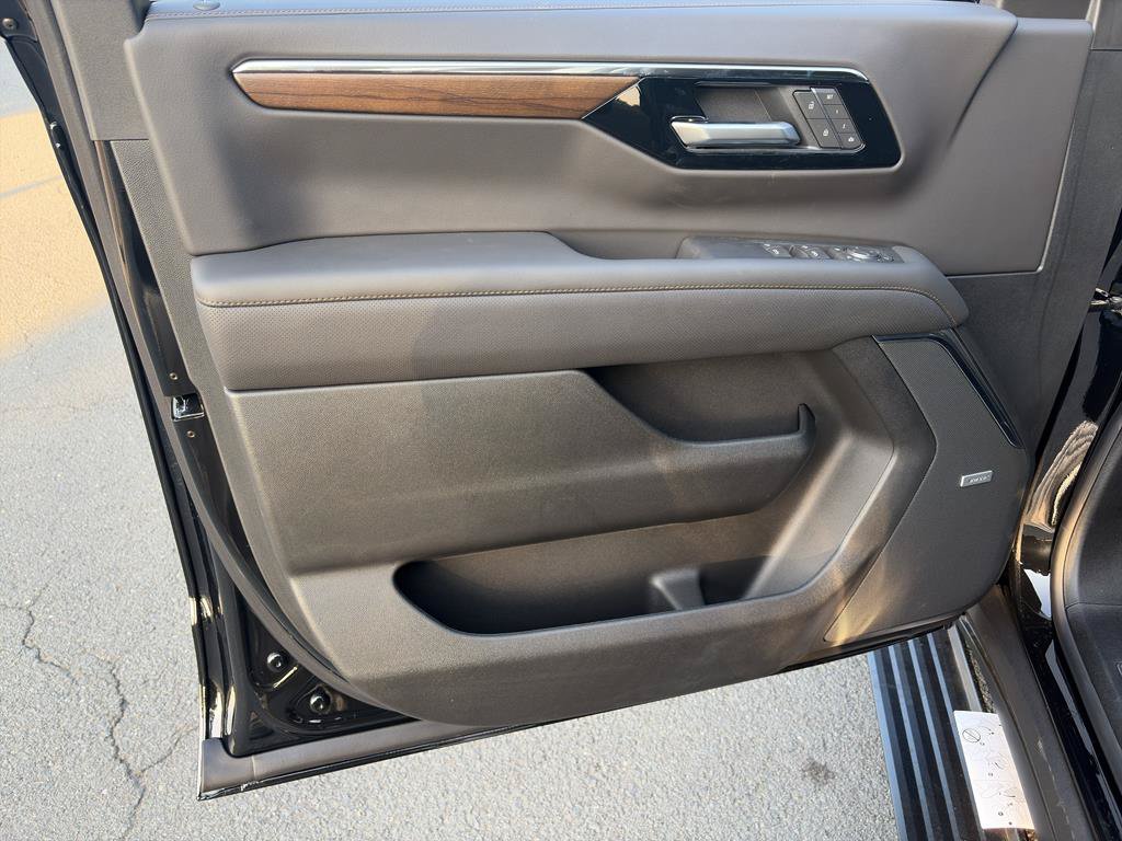New 2026 Chevrolet Tahoe High Country AWD/4WD image 25
