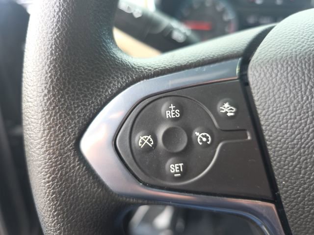 Used 2022 Chevrolet Traverse LS image 16