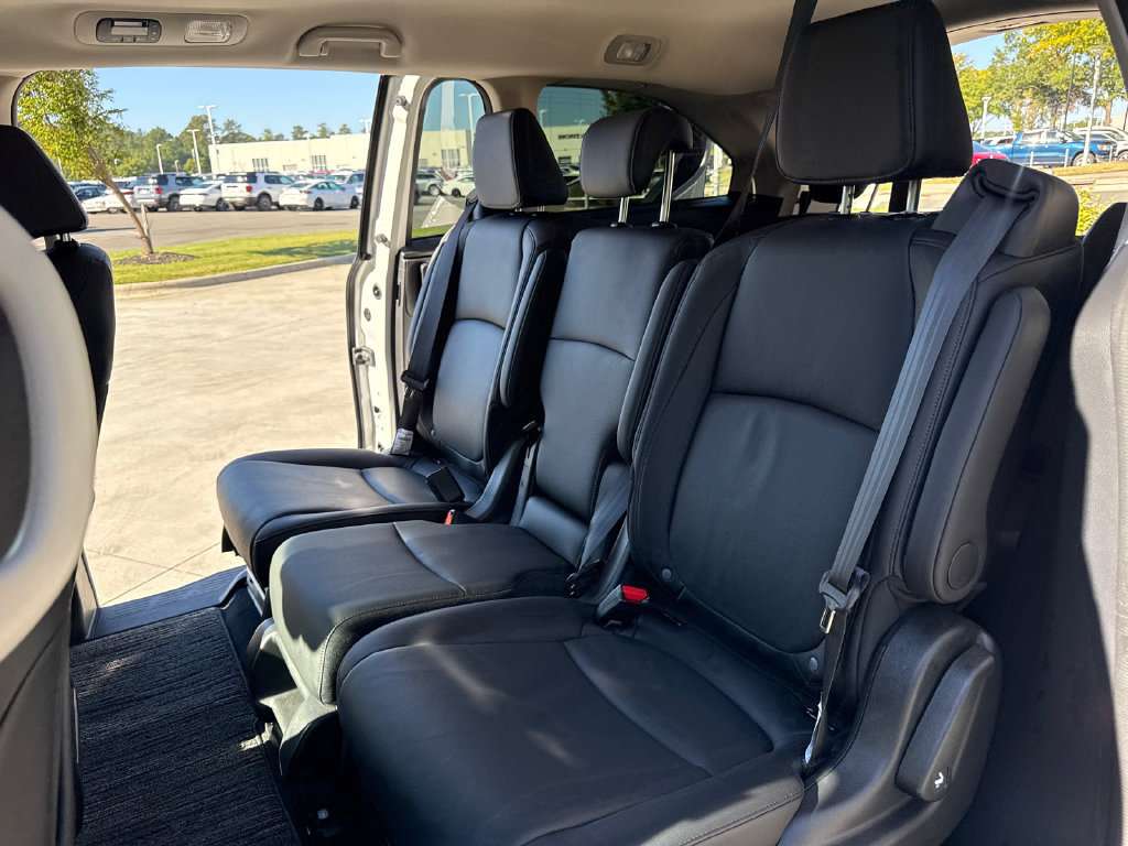 Certified 2026 Honda Odyssey EX-L image 32
