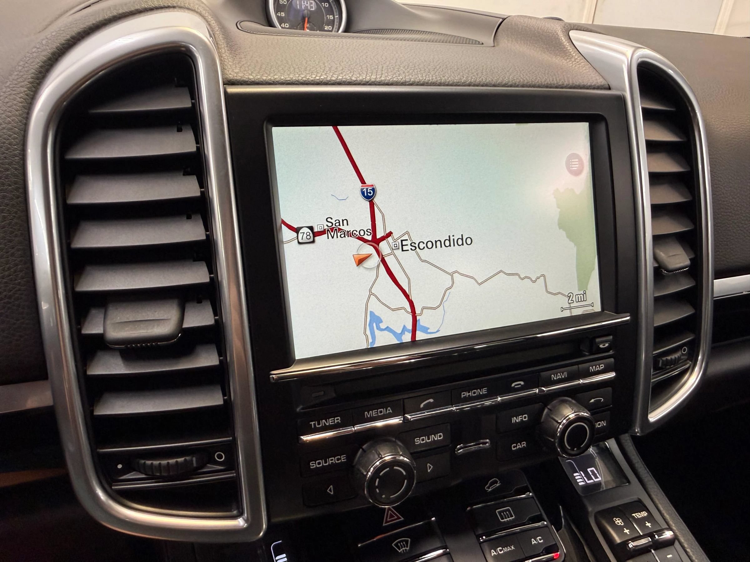 Used 2016 Porsche Cayenne S AWD/4WD image 17