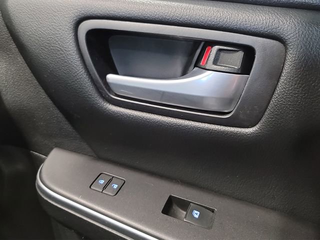 Used 2016 Toyota Camry LE image 18