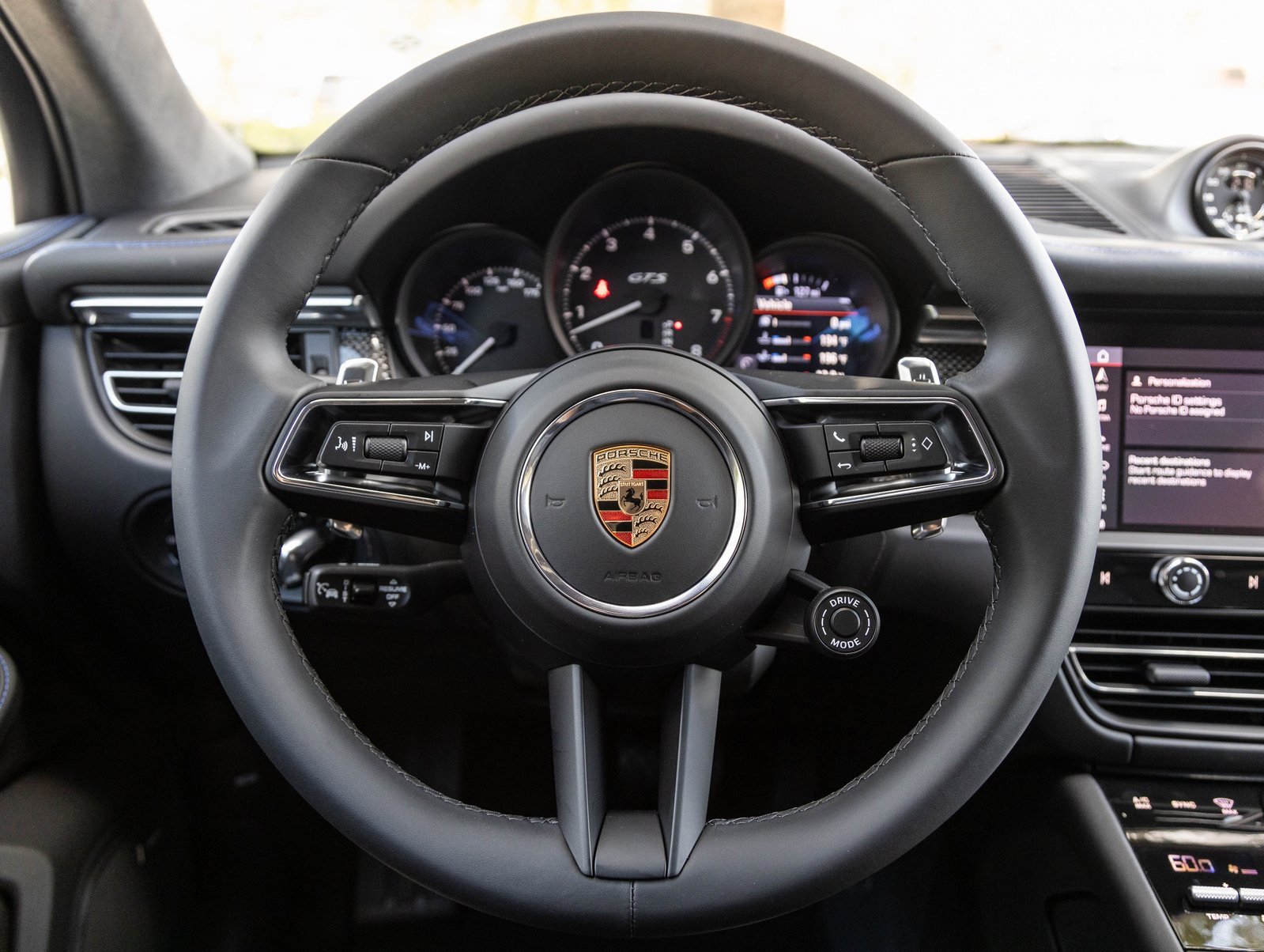 New 2026 Porsche Macan GTS image 13