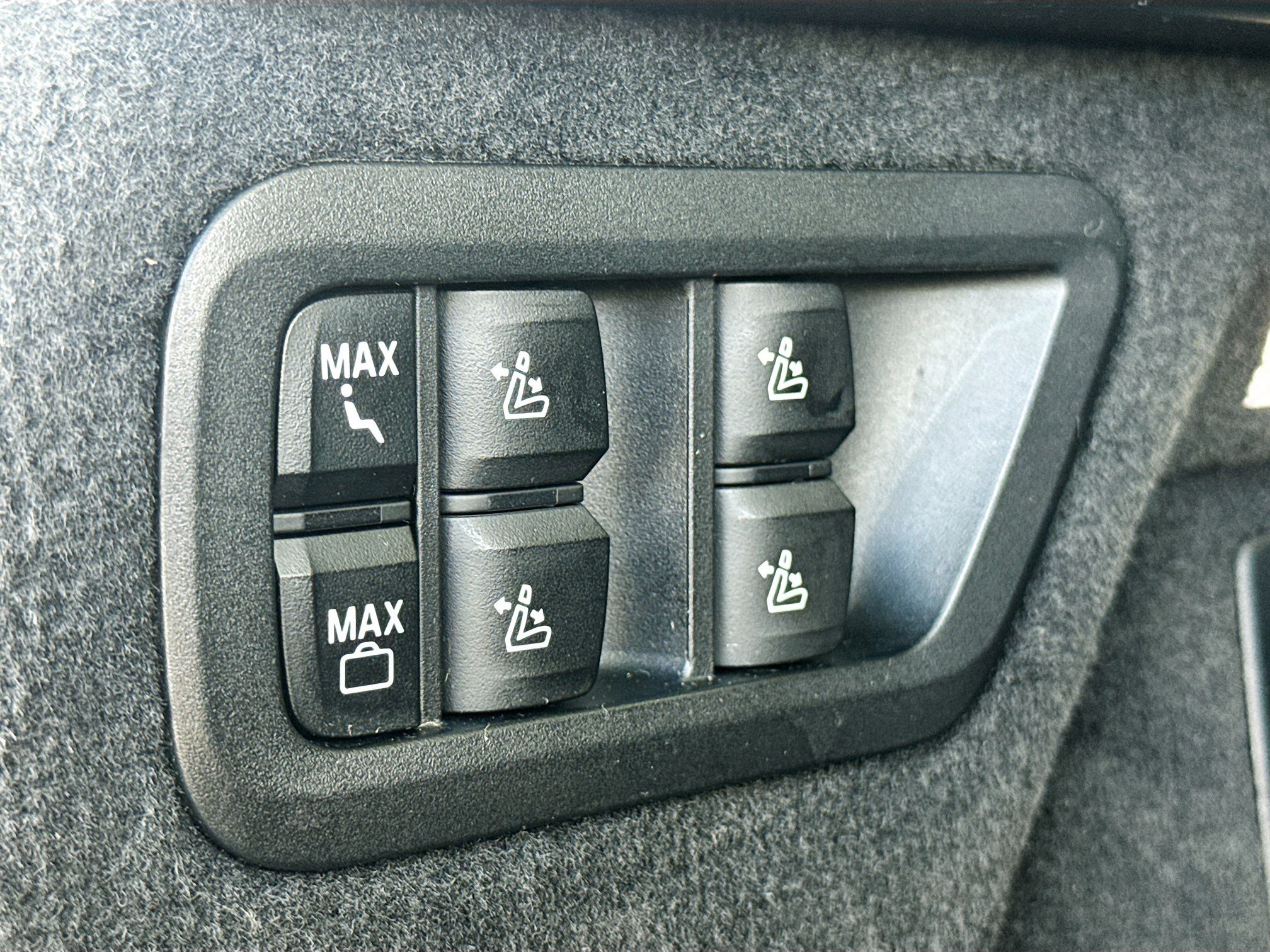 Used 2022 BMW X7 xDrive40i AWD/4WD image 13