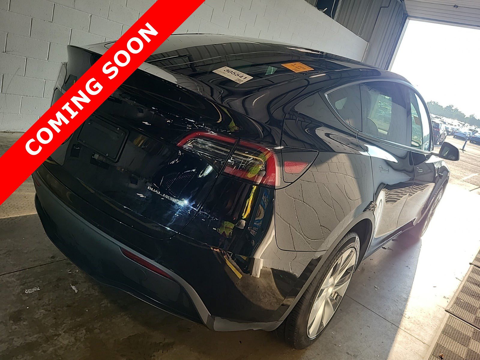 Used 2023 Tesla Model Y Long Range AWD/4WD image 4