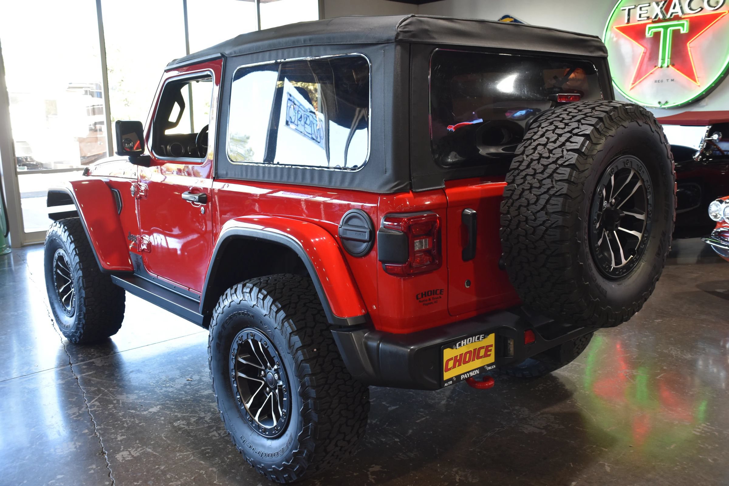 Used 2019 Jeep Wrangler Rubicon AWD/4WD image 6