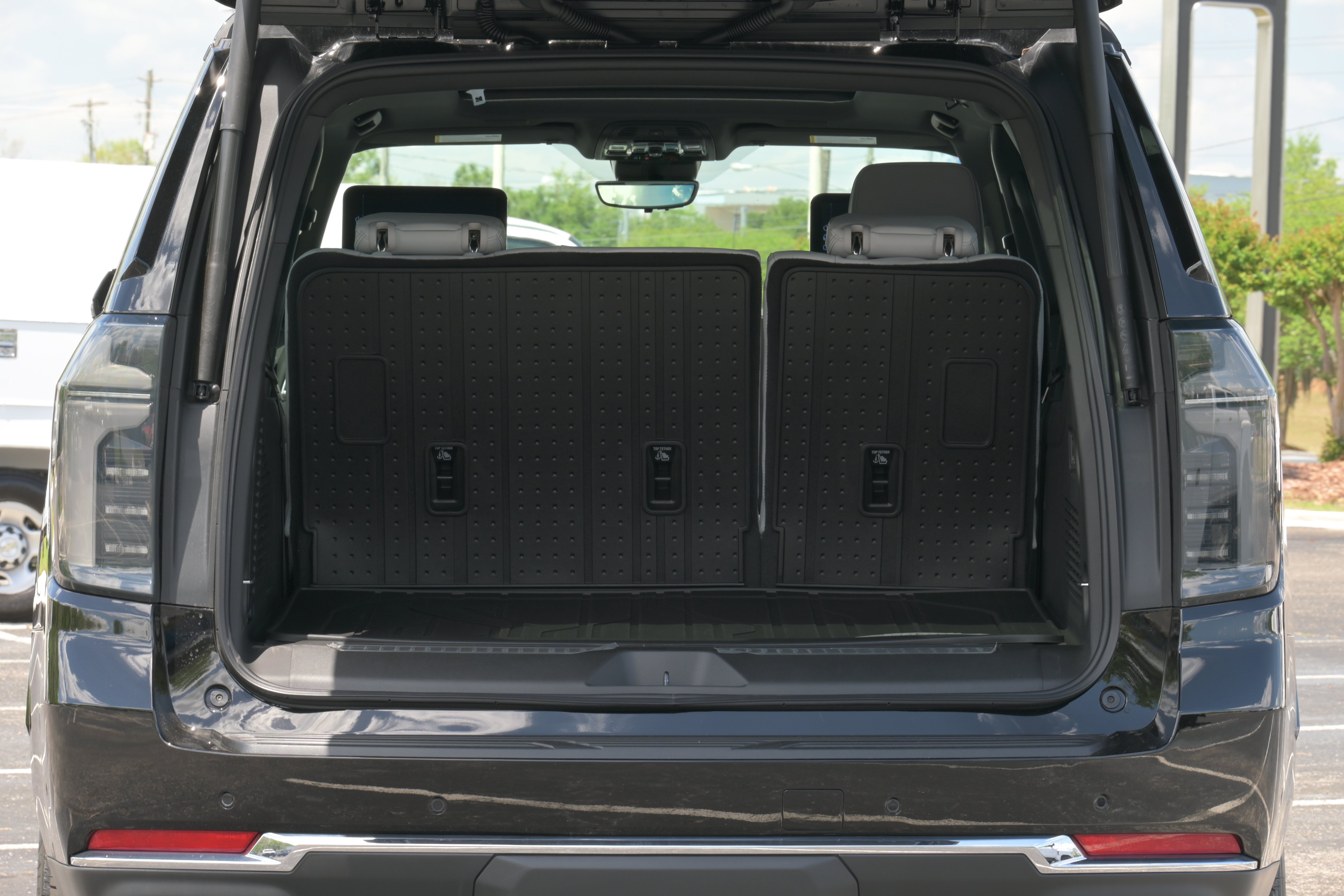 New 2026 Chevrolet Suburban Premier AWD/4WD image 41