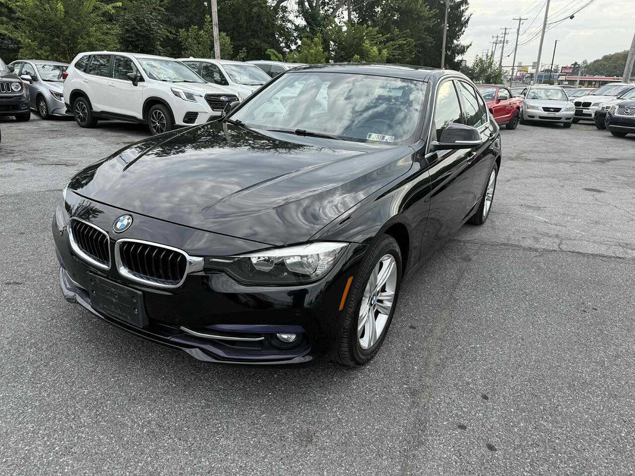 Used 2017 BMW 330i xDrive Sedan image 2